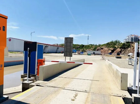 智能地磅試運(yùn)行現(xiàn)場